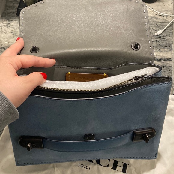 Coach shoulder bag (excellent condition) - Picture 2 of 6